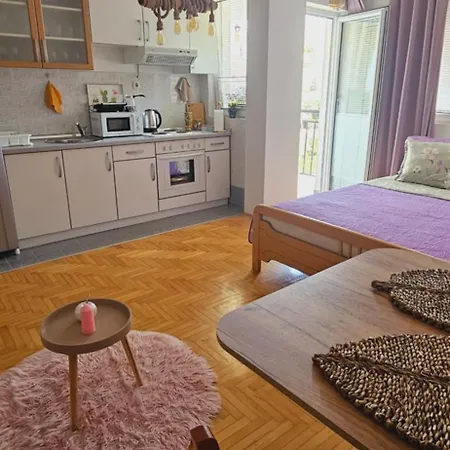 Apartment Jana's *